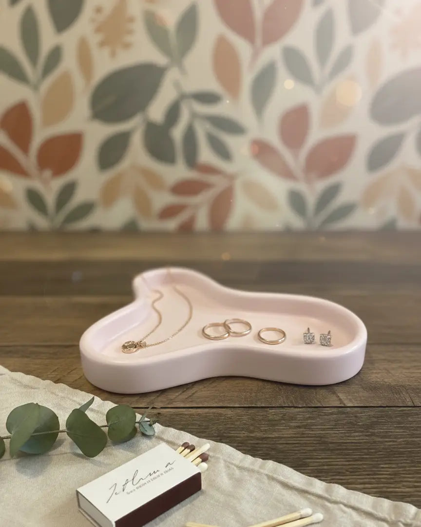 Handcrafted Jesmonite Clover Trinket Tray - Kind Gifts Co.