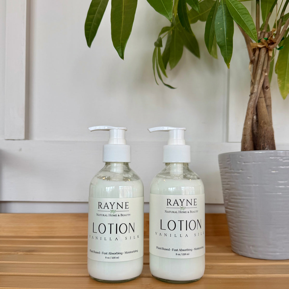 Vanilla Silk Moisturizing Body Lotion - Creamy Vanilla & Sandalwood