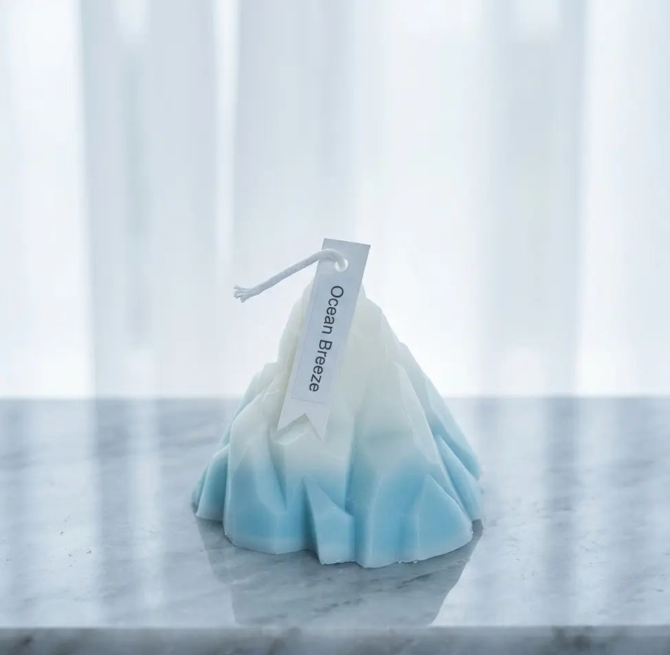 Iceberg Candle | Sculpted Elegance