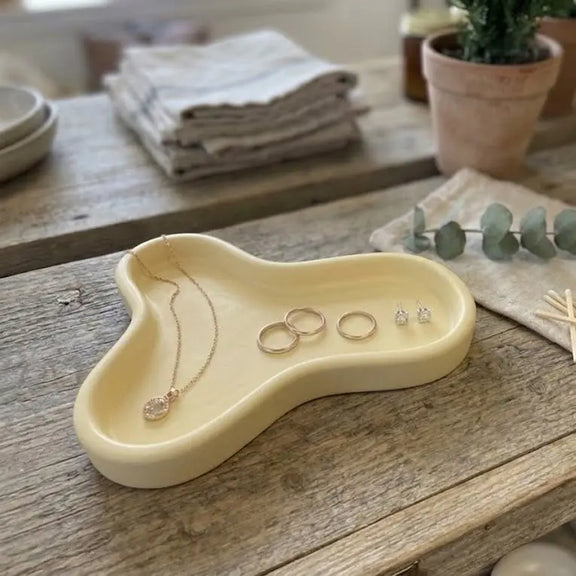 Handcrafted Jesmonite Catch All Tray in Clover Design - handmade home fragrance gift
