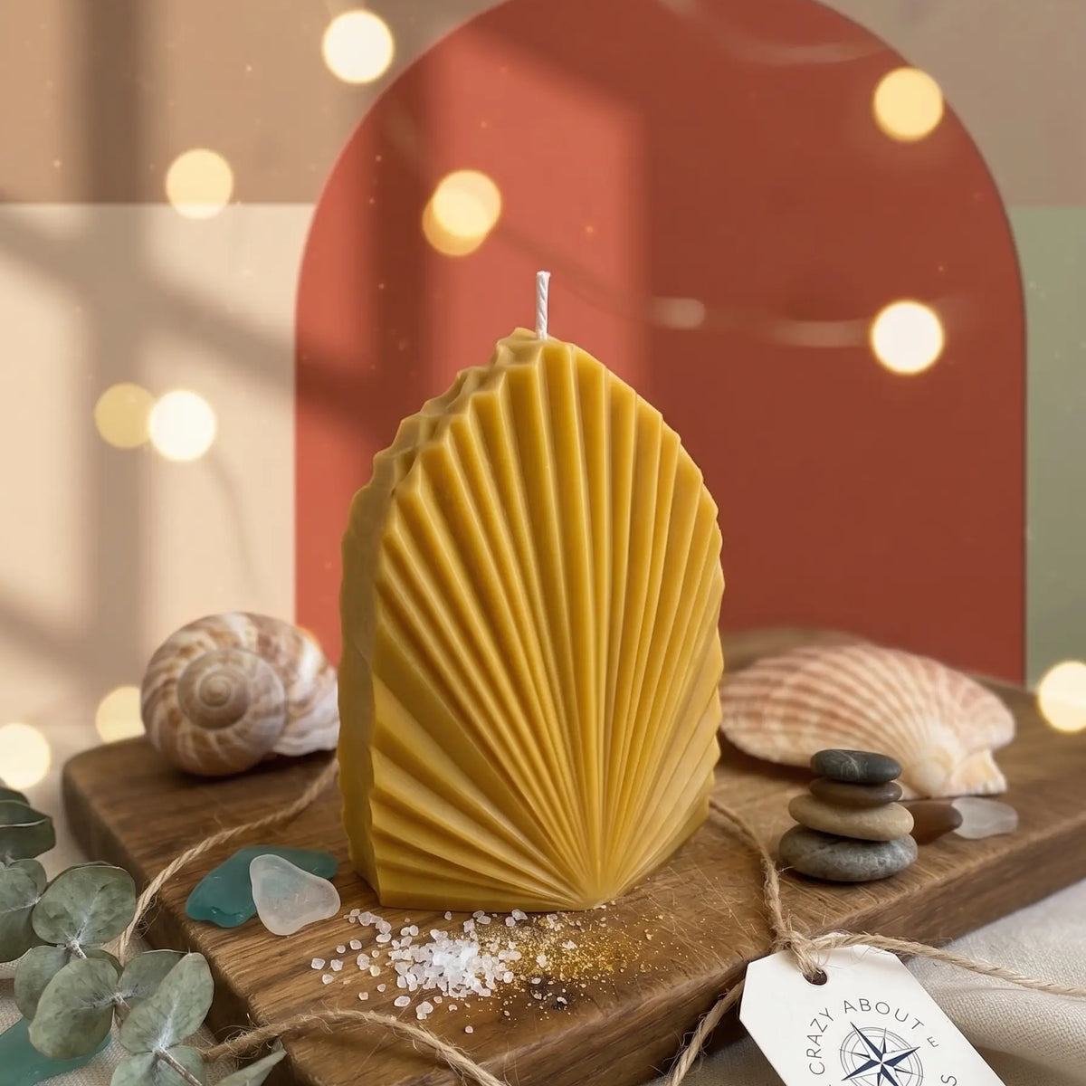 Minimalist Palm Leaf Candle - handmade home fragrance gift