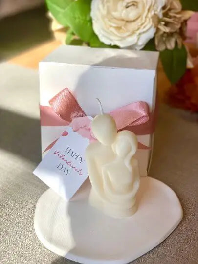 Cuddling Couple Candle | For Those Cozy Moments - handmade home fragrance gift