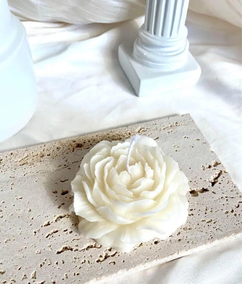 Peony Scented Candle — The Essence of Elegant Luxury - handmade home fragrance gift