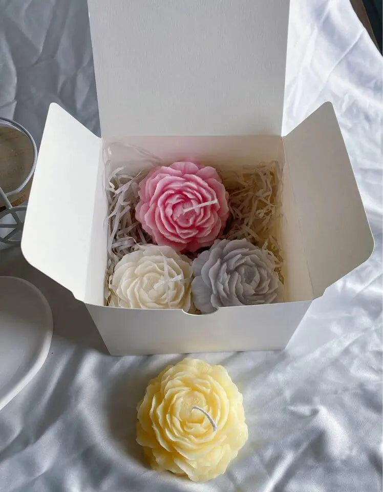 Peony Scented Candle — The Essence of Elegant Luxury - handmade home fragrance gift