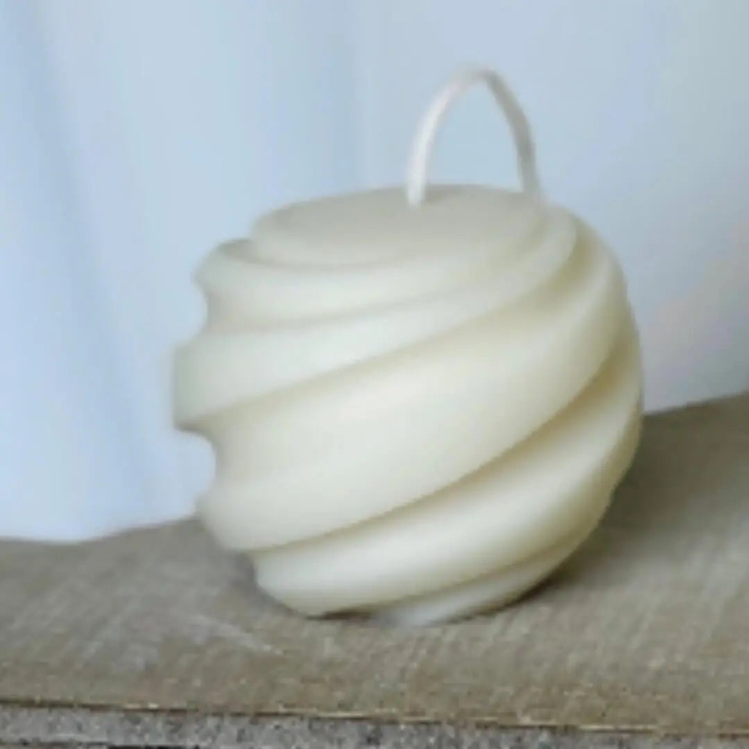 Swirl Candle | Minimalist Creation - handmade home fragrance gift